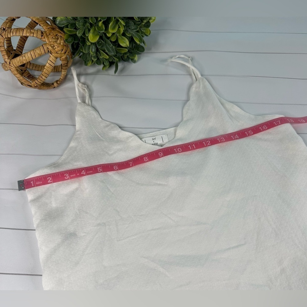Tillys Ivy + Main Women’s Scallop Trim Cami in Ivory Size Medium - Picture 5 of 9